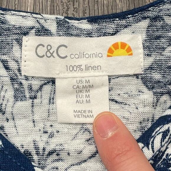 C&C California Women M 100 Linen Button Front Pullover Boho Blouse Tropic Floral - Picture 3 of 7